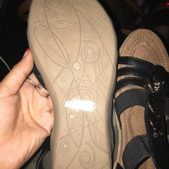 Sandals - Picture 2 of 2